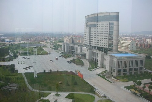 東陽(yáng)國(guó)稅局室外空調(diào)機(jī)組噪聲治理項(xiàng)目 東陽(yáng)國(guó)稅局室外空調(diào)機(jī)組噪聲治理項(xiàng)目