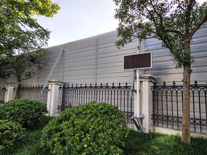 華孚上虞紡廠廠界聲屏障及噪音監(jiān)測儀安裝中 華孚上虞紡廠廠界聲屏障及噪音監(jiān)測儀安裝中