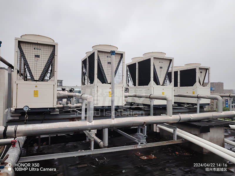 風冷熱泵機組噪音大怎么解決？